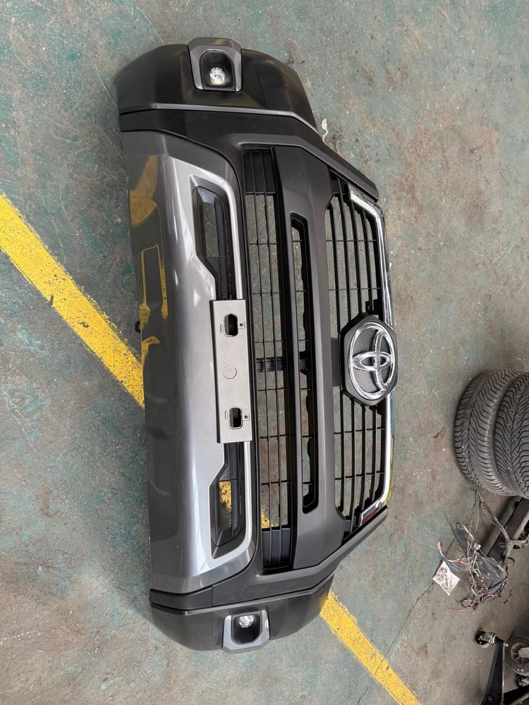 Bara fata compleata Toyota Hilux invincible