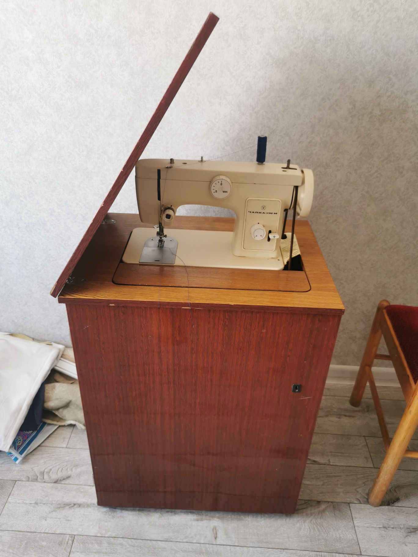 Продам Швейную машинку