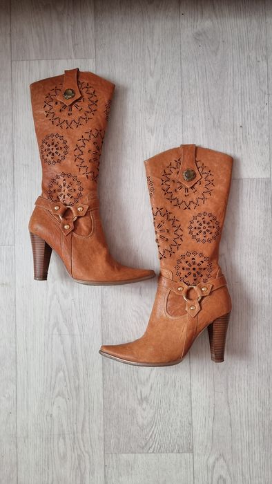 Женская обувь сапоги