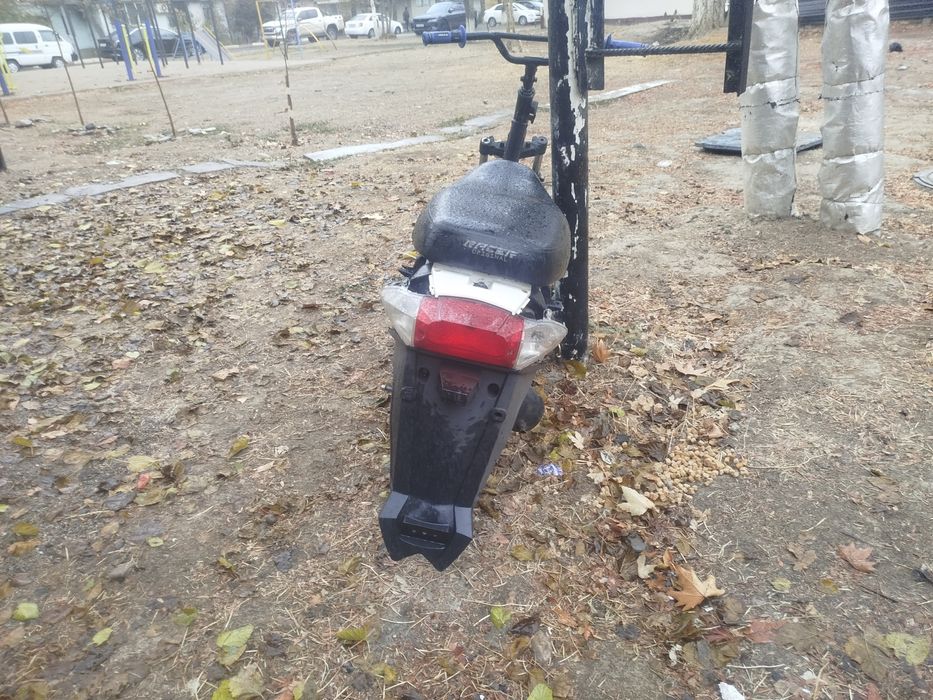 Скутер stels raser 80куб