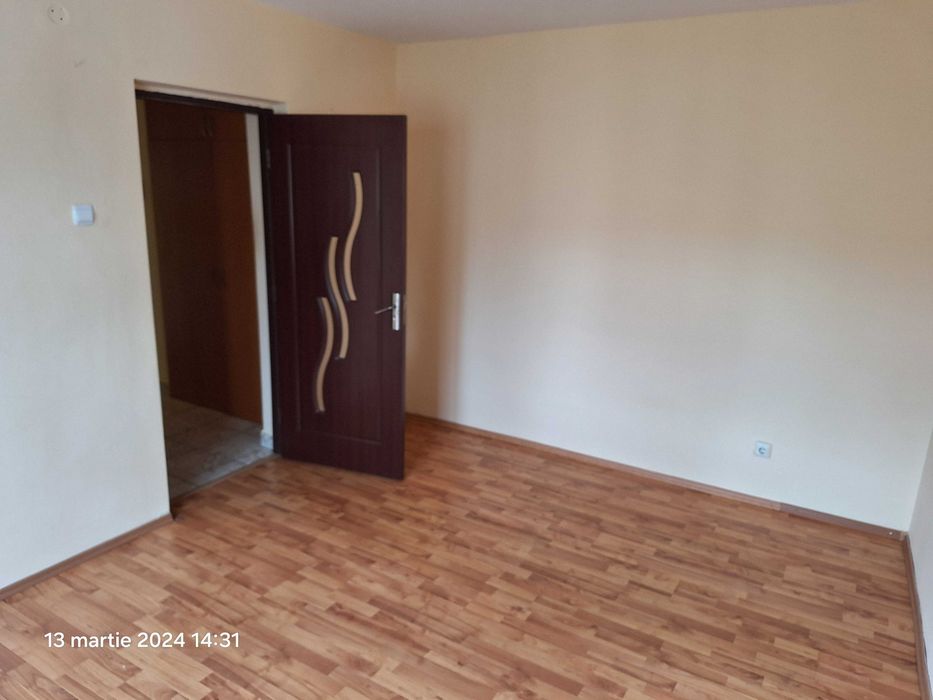 Vand apartament 3 camere,Turnu Măgurele
