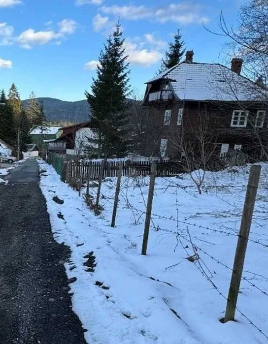 Teren Predeal 550mp - priveliște spectaculoasă spre masivul PiatraMare