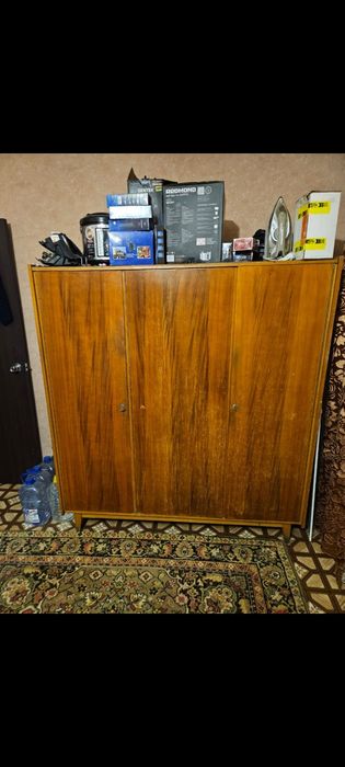 Отдам бесплатно шкафы