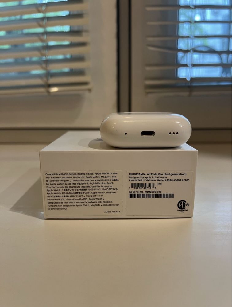 AirPods Pro 2nd generation with MagSafe. Продаю свои наушники.