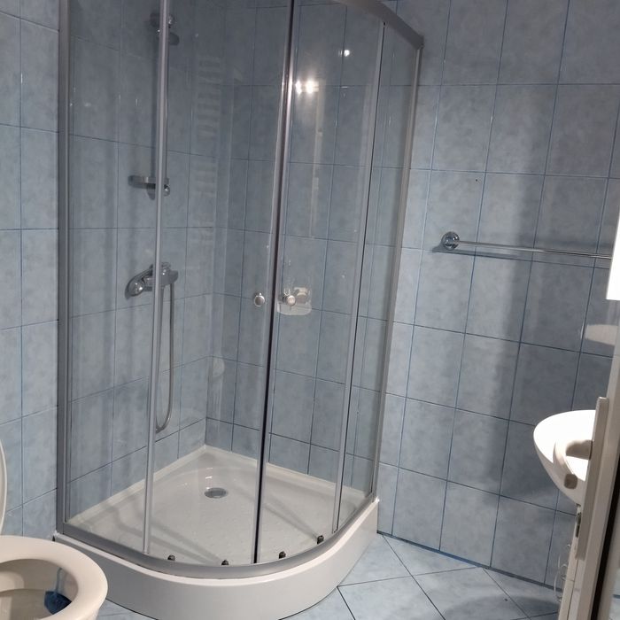 Inchiriez apartament cu 2 camere zona Sovata