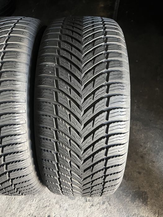 2 anvelope all season 225/50/17 Nokian ca Noi!