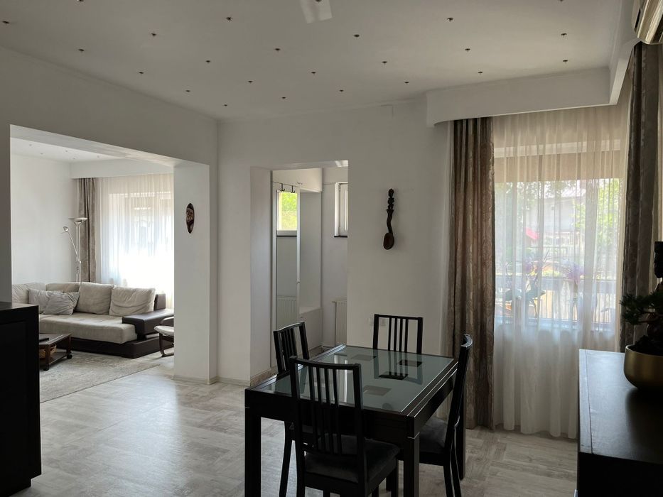 Vanzare casa central