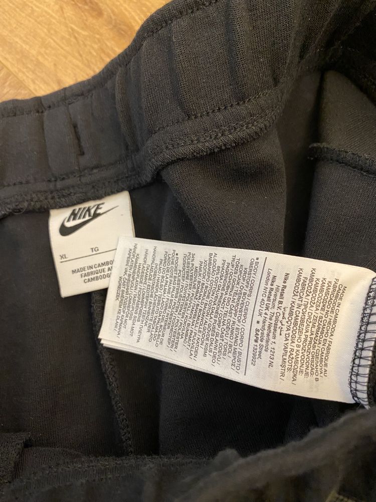 Nike Tech Fleece Black мъжко долнище XL 100% оригинал!