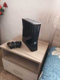 Xbox360 с 1 контролер и 7 игри