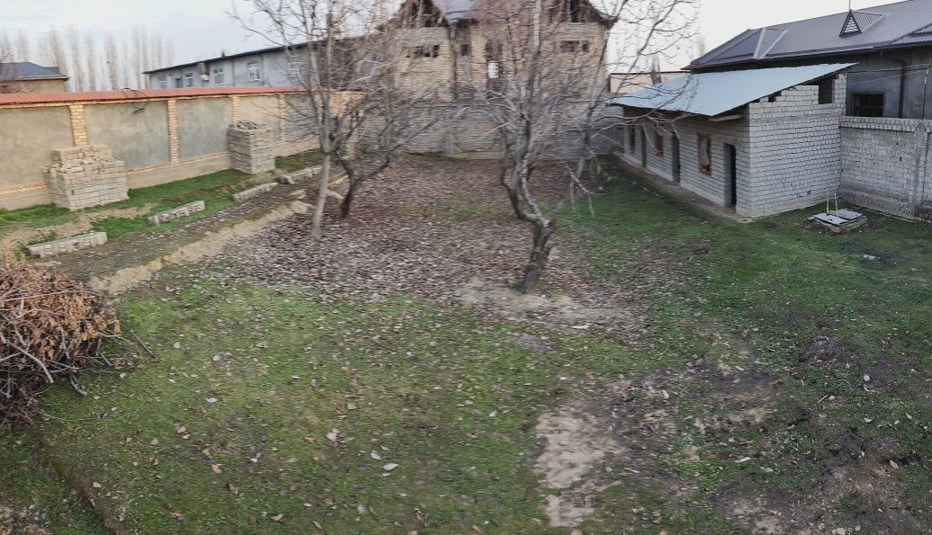 Yer sotiladi zangi ota tumanida