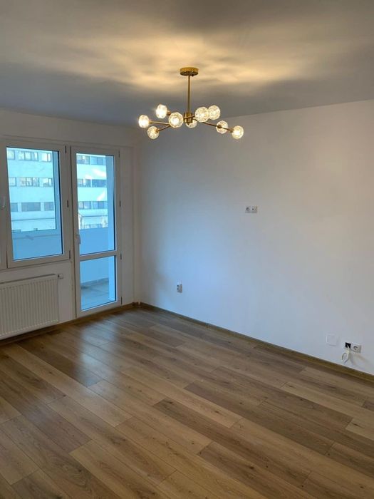 Renovam apartamente garsonieri zugraveli parchet baii,etc.