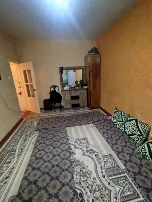 Srochna 1 Xona 2 Xona Qilingan Kvartira Ijaraga Topshiriladi. Metro 2