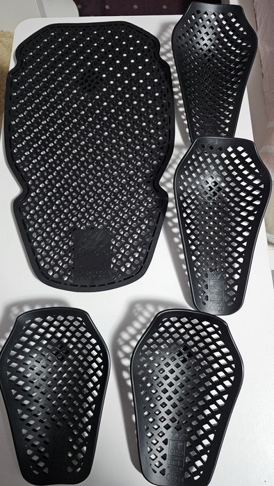 Set protectii moto coate+umeri+spate