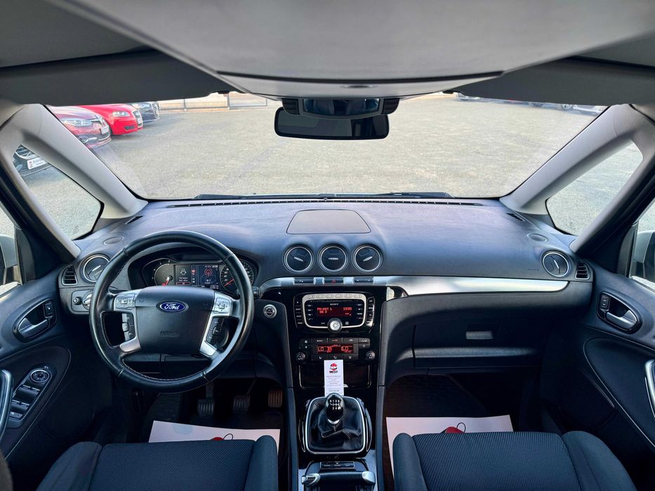 Ford Galaxy 7 locuri Rate/Cash