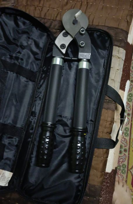 Клещи новые по кабелю