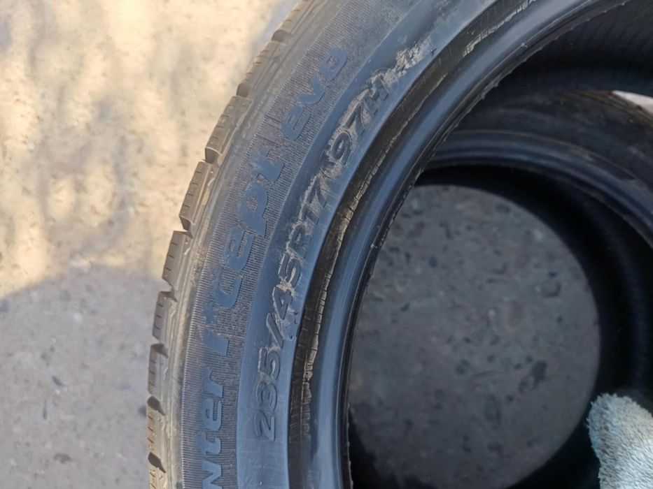235/45/17 2броя Hankook Winter Icept evo.Гумите са чисто нови.