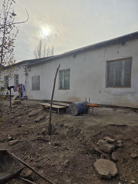 Тез арада барлык колайлыкларга ийе жер уй сатылады