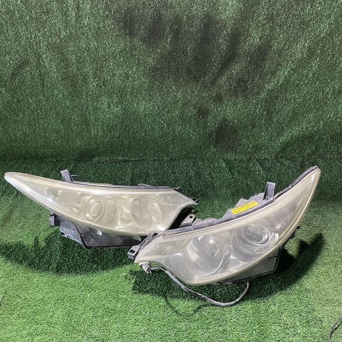 Фара Toyota Estima б/у оригинал