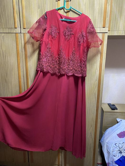 Платье вечернее