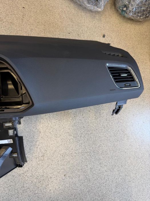 Plansa bord seat ateca