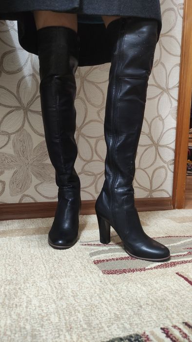 Осенние черные сапожки, высокий каблук, на худую ножку! 35-36 р