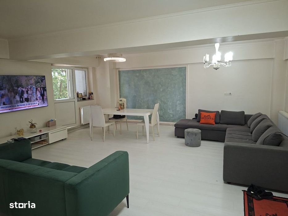 Apartament central 3 camere decomandat