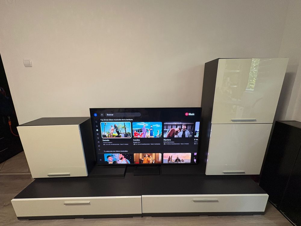 MOBILA LIVING comoda TV dulapuri suspendate