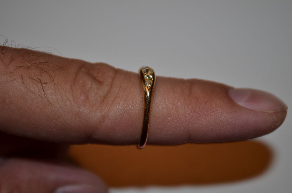 INEL AUR 18K + 5 Diamante = 0.15ct - Tip Verigheta - 3g. - Vintage !