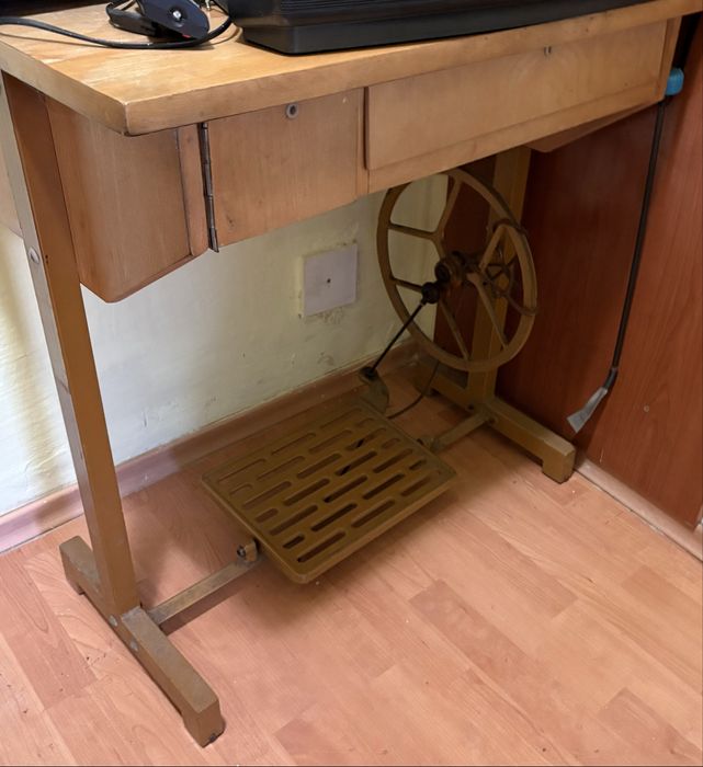 Masina de cusut ileana