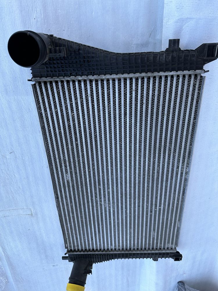 Radiator intercooler skoda vw audi seat.5q0145803.r.