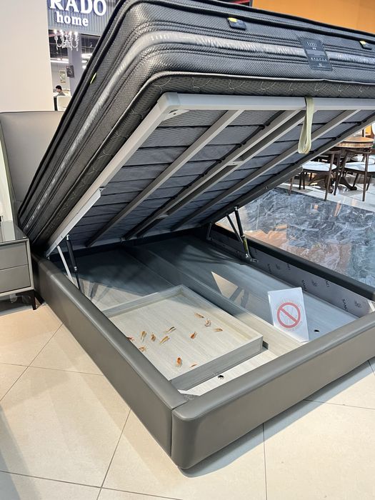 Двух спальная кровать