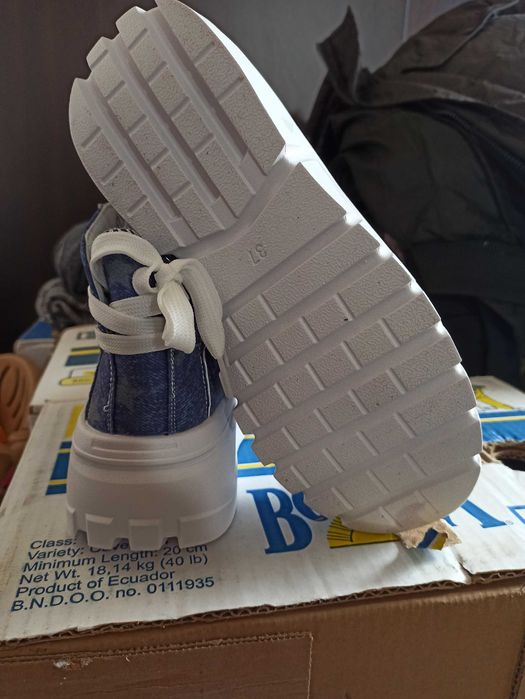 Дамски кецове с висока подметка