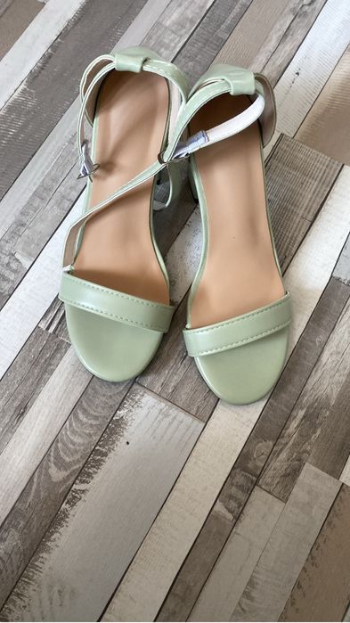 Rochita, blana dama marime S-L ghete dama marimea 36