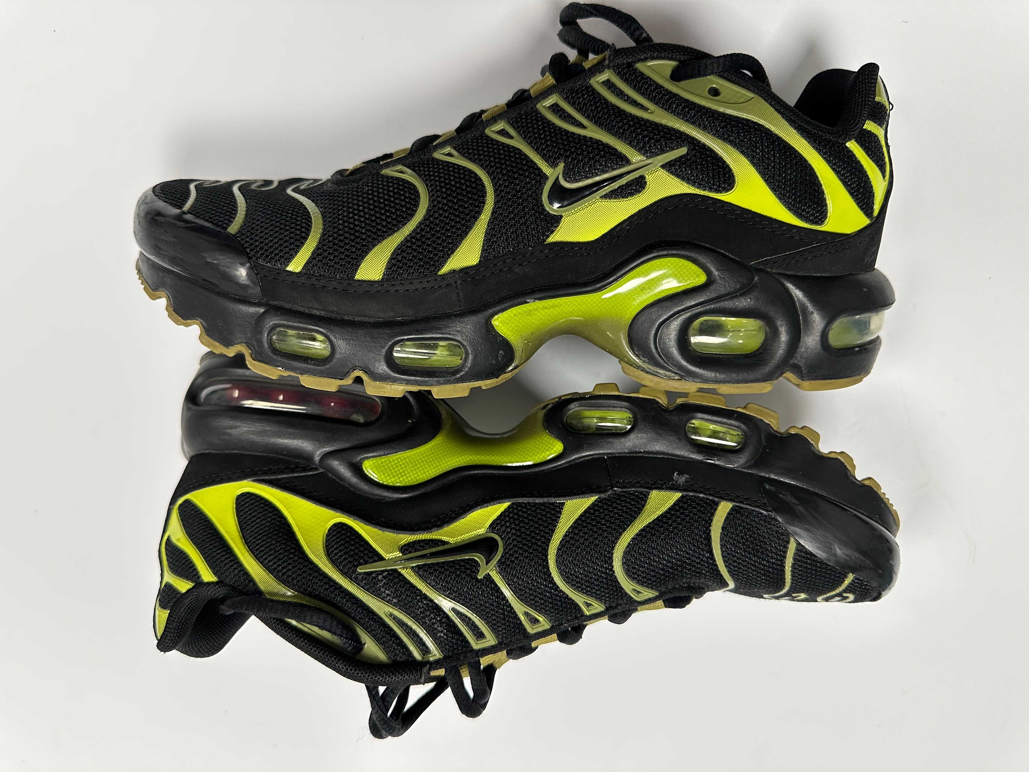 Pantofi sport NIKE AIR MAX PLUS, marimea 38