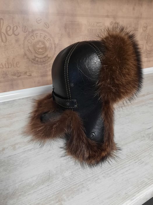 Продам мужскую шапку из енота