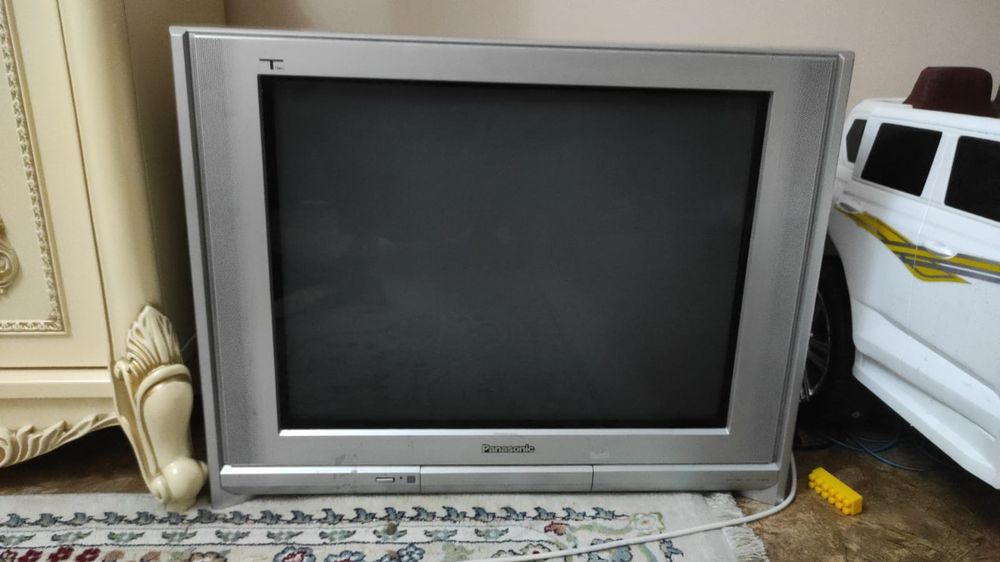 Продам телевизор