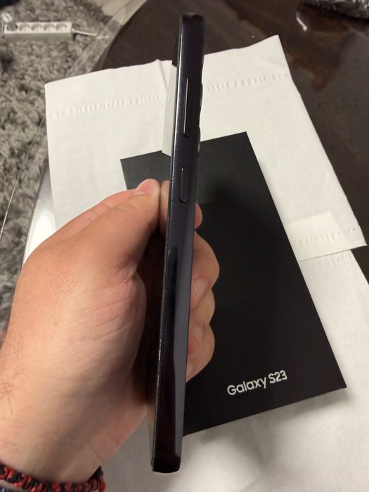 Vând Samsung Galaxy S 23 de 235 GB