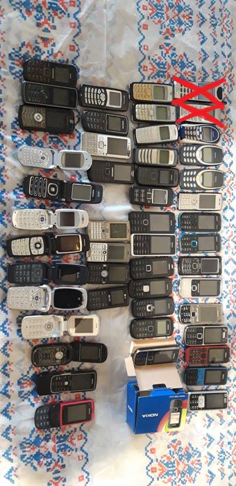 Продам сотовые телефоны.