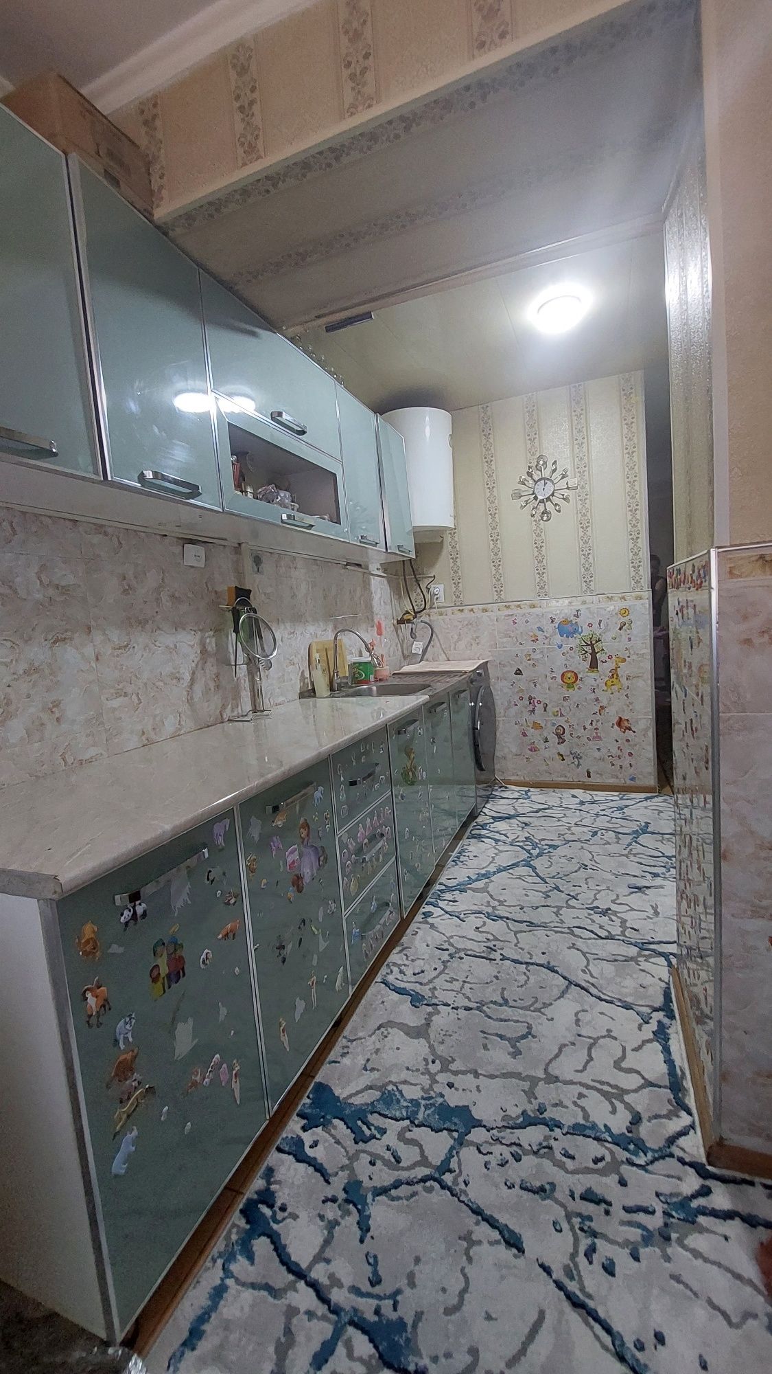 Продаётся своя  4х комнатная кв-ра на Кондитерской. 1 этаж