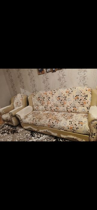 Отдам даром диван и два кресла