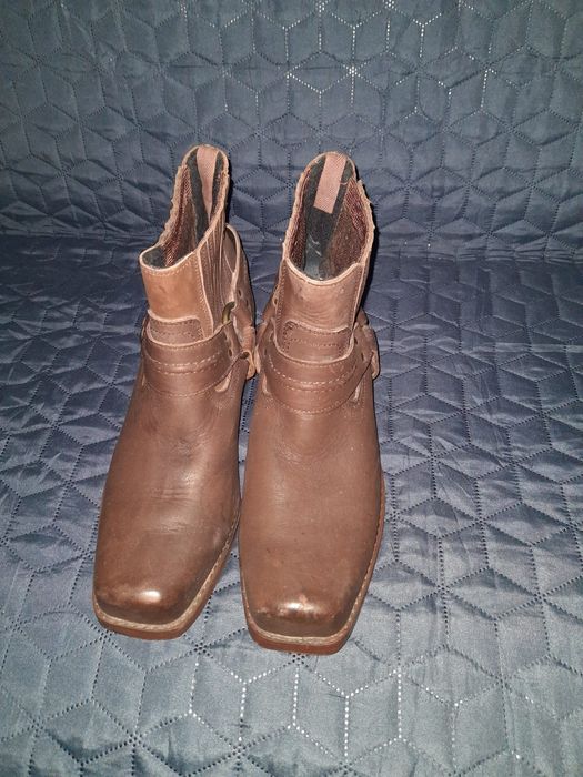 Vând cizme barbati clujana