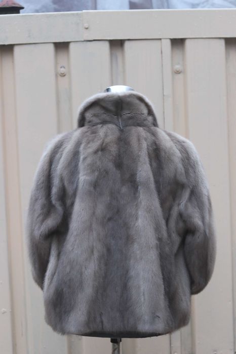 STIL RAFINAT! Jacheta din blana de vizon , empire  grey.