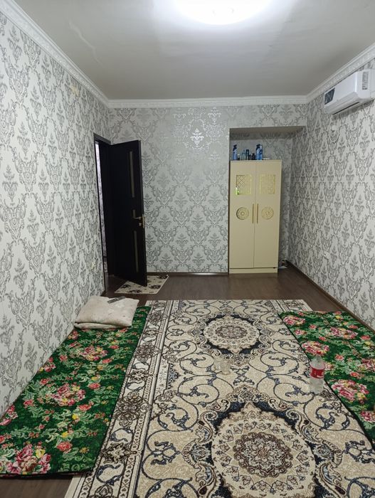 Qarshi shaxar Poytaxt choyxona roʻparasida 1-etaj 2xonali uy sotiladi