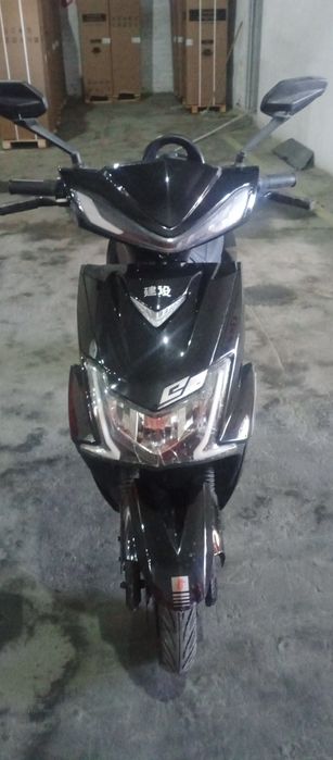 Skuter 15oy bugan yangi