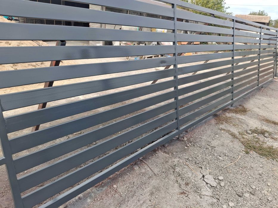 Producem gard de beton Și Confecții metalice