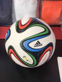 Мяч brazuca ( бразука) футбольный мяч.