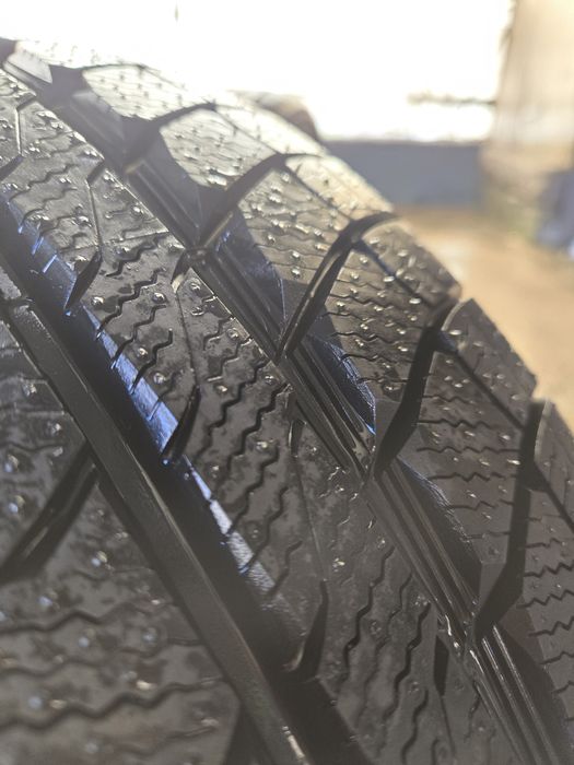 2х 225 40 18 зимни нови