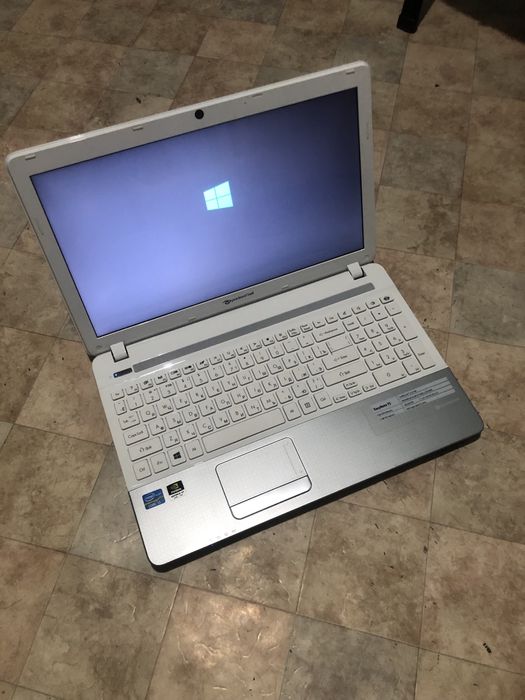 Ноутбук aser i3 проц озу 6гб nvidia отличный ноут