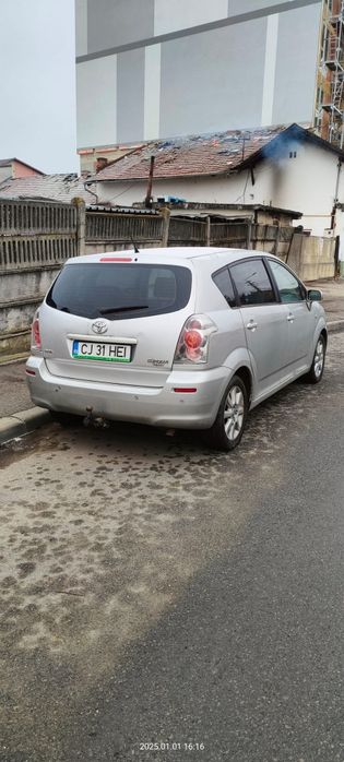 Vând Toyota Corolla Verso
