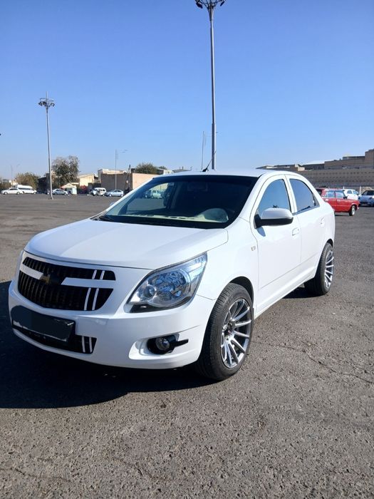 Cobalt chevrolet sotiladi